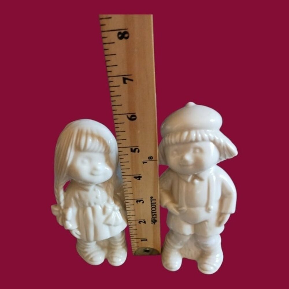 Vintage figurines ceramic boy and girl - Picture 5 of 5
